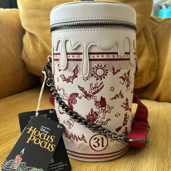 Hocus Pocus Candlelight Purse - Picture 1 of 4